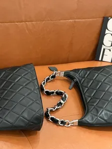 Fashion black quilted underarm bag, luxury leather retro commute handbag with chain strap.