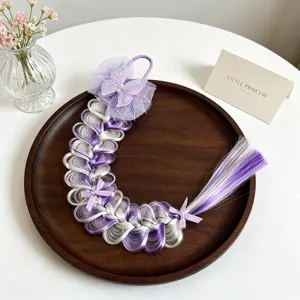 Extension di capelli treccine viola per bambini con legatura a farfalla e fiocchi graziosi.