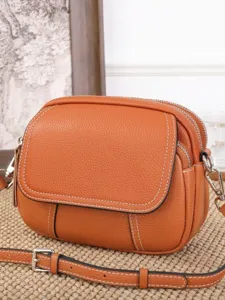Elegante borsa a tracolla in pelle marrone da donna, borsa casual compatta con doppie zip.