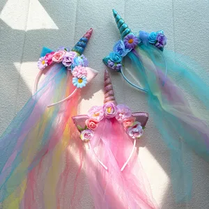 Regenbogen Einhorn Haarreif mit Farbverlauf Tüllschleier und Blumen für Mädchen Haarschmuck.