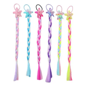 Trenzas de peluca coloridas para niños con coleteros de estrella, extensiones trenzadas vista principal.