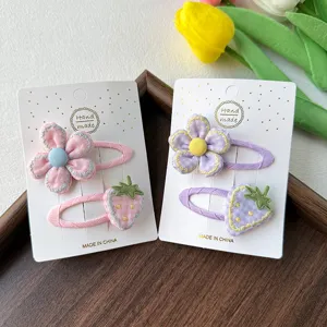 Barrettes Cheveux Enfant en Tissu Fleur Fraise Mignon Fait Main Alliage Barrettes BB Clips Latéraux Set pour Fillettes Accessoires Cheveux