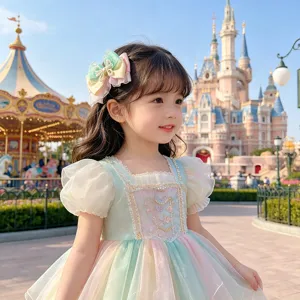 Lindo pasador de pelo con lazo pastel y vestido de princesa con perlas estilo infantil