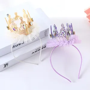 Kinder Geburtstag Party Krone Haarreif mit glitzernden Steinen und Tüll für süßes Styling.