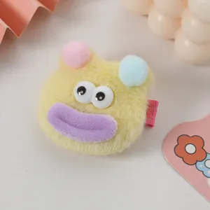 Détail de pince à cheveux monstre moche peluche, barrette bec de canard rigolote pour femmes