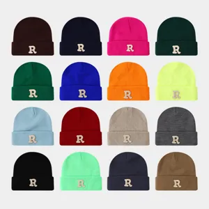 Bonnet en Tricot Chaud d'Hiver Unisexe Bonnet Beanie Épais et Coupe-vent Avec Broderie de Lettres Bonnet Pullover Uni Décontracté