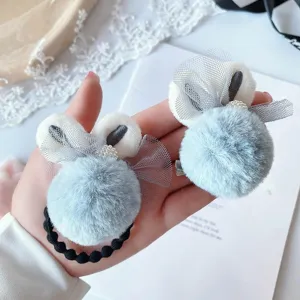 Détail d'accessoires de cheveux d'oreilles de lapin en peluche, ensemble chouchou.