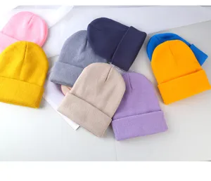 Berretto in maglia tinta unita colorato cappello caldo invernale per uomo e donna casual