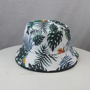 Chapeau bob imprimé feuilles tropicales pour femme, large bord protection solaire été.