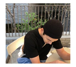 Mens solid color knit beanie cap minimalist casual street style skullcap comfortable headwear