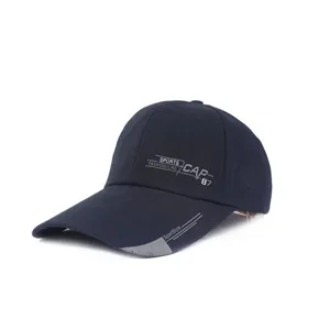 Klassieke donkerblauwe honkbalpet met sportieve print, lang brim zonnehoed voor buiten en casual.