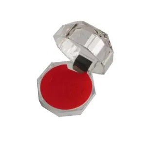 Boite a bague octogonale en plastique transparent acrylique cristal mini bijou ecrin.