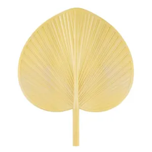 Vista dettagliata ventaglio mano foglia gialla, accessorio rinfrescante estivo design classico.