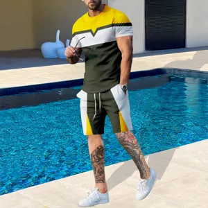Herren Blockstreifen T-Shirt und Shorts Set, lässiges Sommer geometrisches zweiteiliges Outfit.