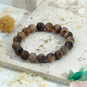 Elegante natuurlijke kristal kralen armband, chique edelsteen sieraad voor dagelijks gebruik.
