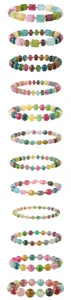 Gedetailleerd overzicht van gekleurde toermalijn kralenarmbanden, edelsteen sieraden.