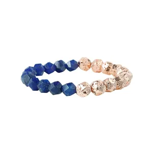 Gefacetteerde stenen elastische armband met vergulde lavasteen en blauwe kralen voor dagelijks.
