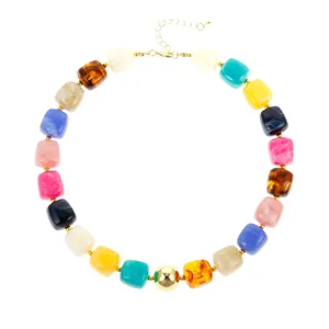 Bunte Acryl Würfel Perlen Halskette, stilvolle moderne geometrische Kette für Damen.