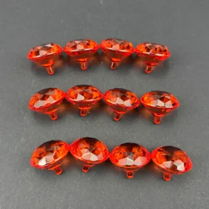 Rode transparante acryl diamant gefacetteerde penkoppen decoratieve stenen voor displays 17x20mm