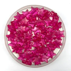 Nahaufnahme rosa Acryl Stern Perlen, transluzente DIY Schmuckherstellung Handwerk Zubehör.