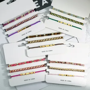 Boheemse kleurrijke kraal armband sets met metalen blokken op witte kaarten prachtig stijl.