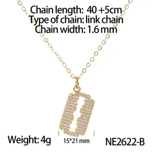 Collier pendentif lame de rasoir en zircone pavée or, chaîne de clavicule style punk de niche.