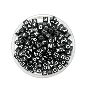 Black square acrylic letter beads for DIY handmade jewelry bracelets and keychain accessories.