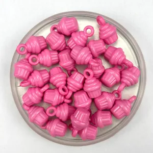 Perles DIY en forme de gâteau rose avec trou, perles en plastique solides pour bijoux d'enfants.