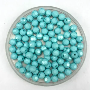 Light blue faceted acrylic loose beads detail, perfect for DIY jewelry and bracelet crafting.