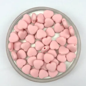 Pink acrylic heart loose beads for DIY handmade bracelets jewelry accessories detail shot