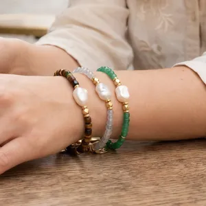 Kleurrijke kralenarmband set met onregelmatige zoetwaterparels en gouden elementen voor dames