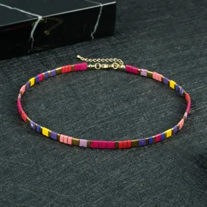 Bunte TILA Perlen Choker Halskette für Damen, böhmischer Stil Schmuck Detailansicht.