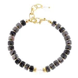 Dames halfedelsteen kralen armband met goudkleurige tussenkralen en kristal hanger.