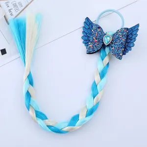 Vista dettagliata dell'elastico per capelli treccia parrucca ala d'angelo glitter, accessorio bambina.