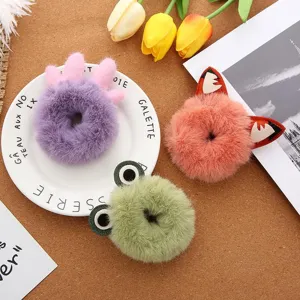 Chouchous en peluche mignons avec des motifs d'animaux adorables comme des yeux de grenouille.
