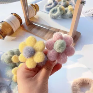 Flauschige Blumen Haargummis süße Bonbonfarben Plüsch Haarbänder niedliche Winter Accessoires.