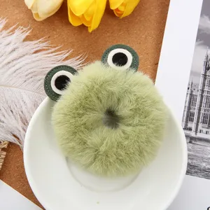Chouchou en peluche duveteuse verte mignon lien de cheveux doux élastique queue de cheval