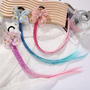 Élastiques à cheveux perruque tressée dégradée colorée pour enfants avec nœuds de fête.