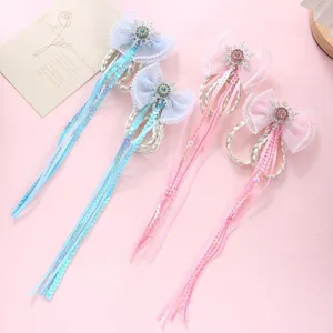 Fermagli per capelli con fiocco di neve e trecce intrecciate e nappe di paillettes per ragazze.