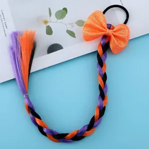 Extension di capelli treccia colorata per bambini con fiocco glitterato per feste.