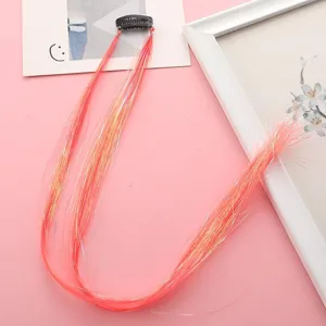 Clip d'extension de tinsel de cheveux coloré étincelant laser holographique détail.