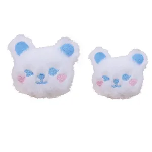 Spilla in peluche di orso bianco soffice e accessorio per capelli, decorazione cartoon.