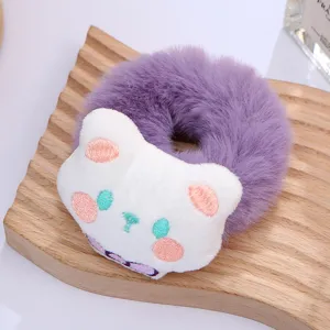 Carino scrunchie per capelli in peluche viola con design di gatto bianco, accessorio invernale.