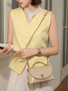 Bolso de hombro de moda en cuero de vaca, elegante bolso cruzado para uso diario.