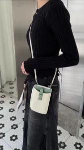 Borsa a tracolla mini in vera pelle da donna, elegante borsa telefono color block.