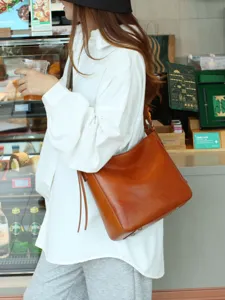 Classic vintage genuine leather women shoulder bag casual retro crossbody bag daily use