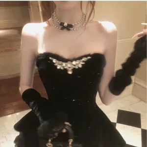 Süße coole doppellagige Strass schwarze Schleife Choker Halskette, exquisite Detailaufnahme.