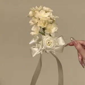 Elegante Blumen Schleife Haarnadel mit langen Bändern für süße Frisuren und Look.