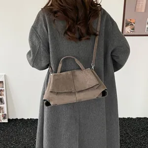 Borsa a tracolla in camoscio da donna, elegante borsa da lavoro capiente e alla moda.