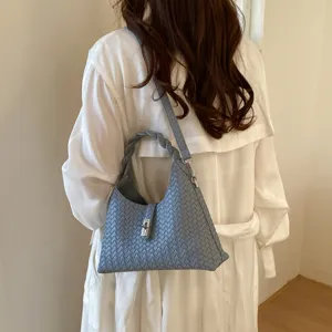 Stylish women woven underarm shoulder bag large capacity casual minimalist crossbody bag